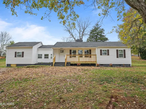 916 Panorama Dr, Maryville, TN 37801