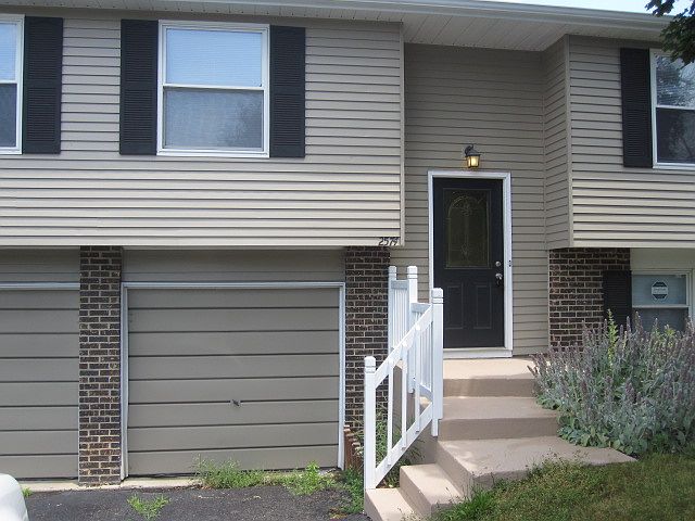 1st image of 2574 Stonington Ave