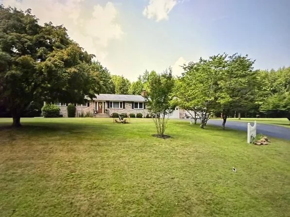 2655 Laurel Branch Dr, Waldorf, MD 20603