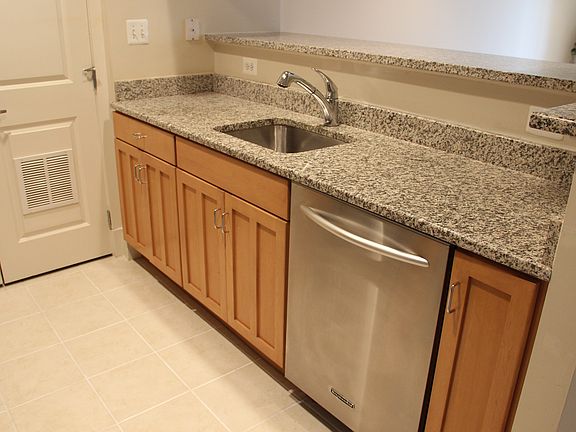 4th image of 1200 N Hartford St APT 410