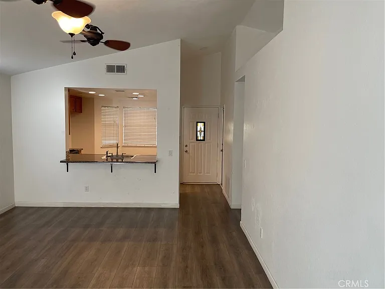 1005 Lilac St — Photo 10