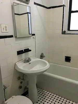 Rented by MTY Group, Inc | media 14