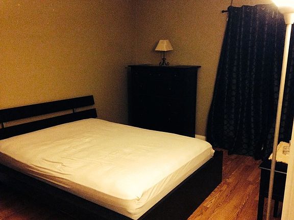 3rd image of 1864 Huntington Blvd APT C
