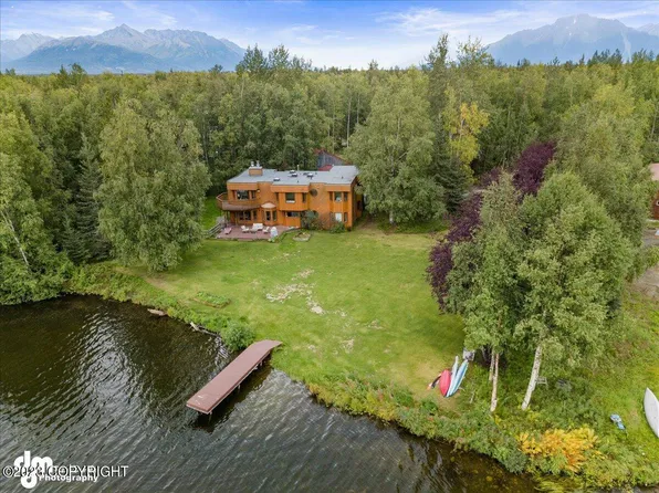 6851 E Wolf Lake Dr, Wasilla, AK 99654
