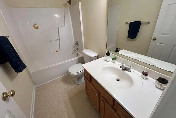 3931 Fountain Village Ln — Photo 25