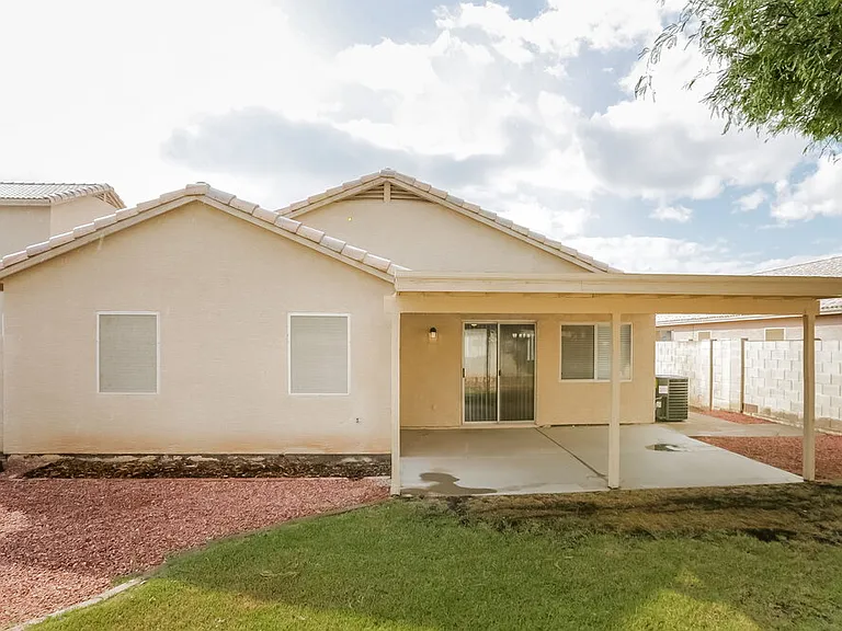 16224 W Pioneer St — Photo 16