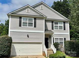 8105 Chatham Oaks Dr, Concord, NC 28027