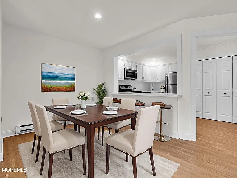 34 Lexington Ct — Photo 9