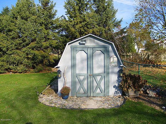 5th image of 2429 Sunny Creek St SE