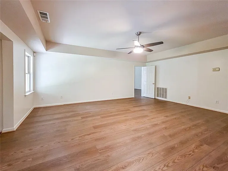 2502 Oak Hill Overlook — Photo 36
