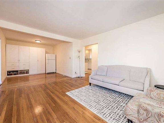 3rd image of 964 N 7th St