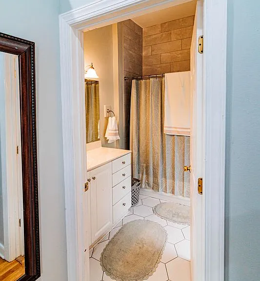 209 N 19th St #31 — Photo 5