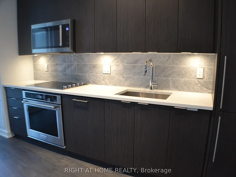 38 Iannuzzi St #511 — Photo 18