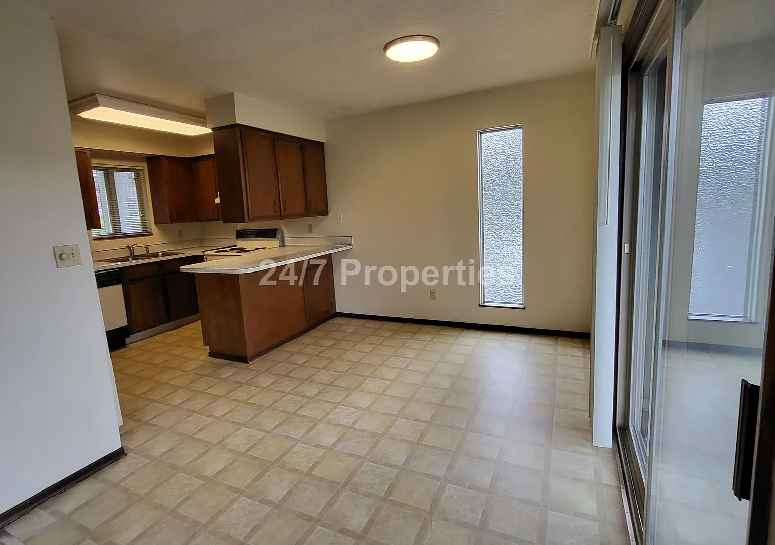 2025-15502MF — Photo 4