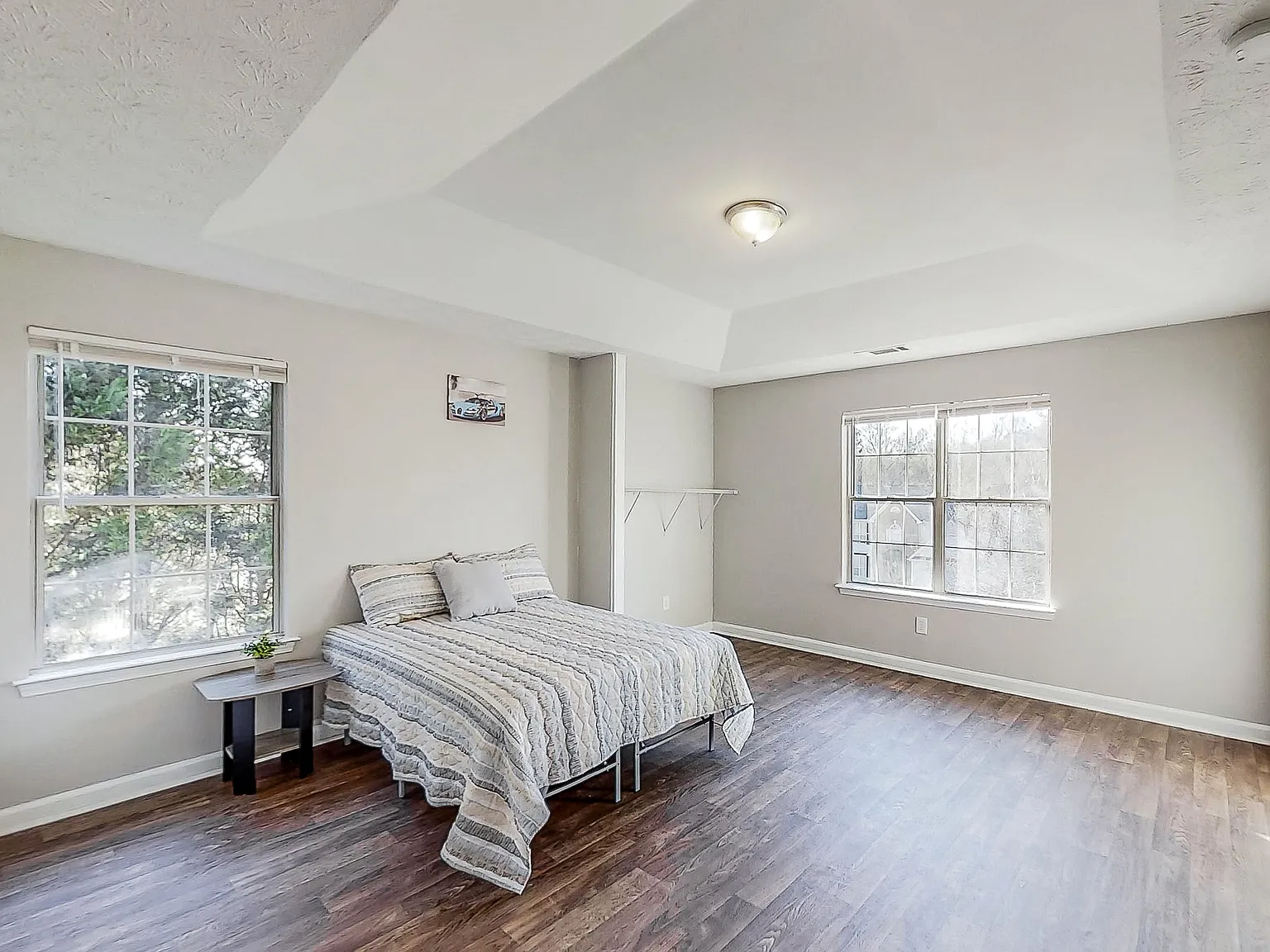 4 bed, 4.0 bath, 1968 sqft, $1,109 — Photo 1
