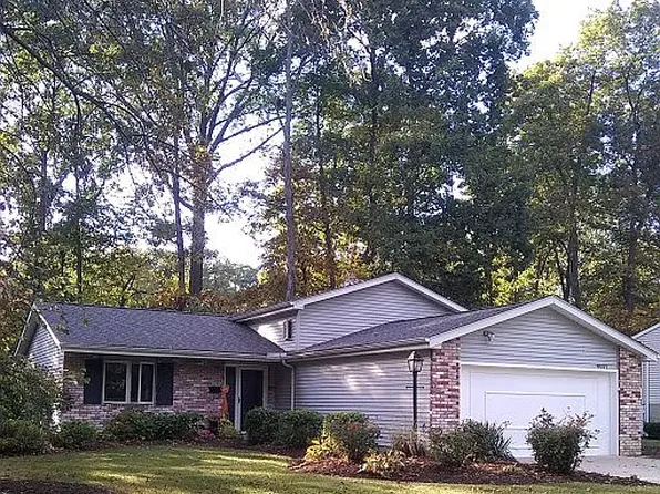 9532 Driftwood Dr, Olmsted Falls, OH 44138