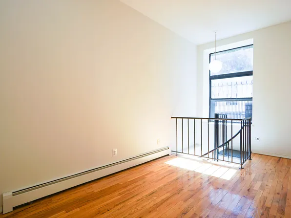 307 E 94th St APT A, New York, NY 10128