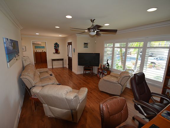 3rd image of 4051 Forney Ave