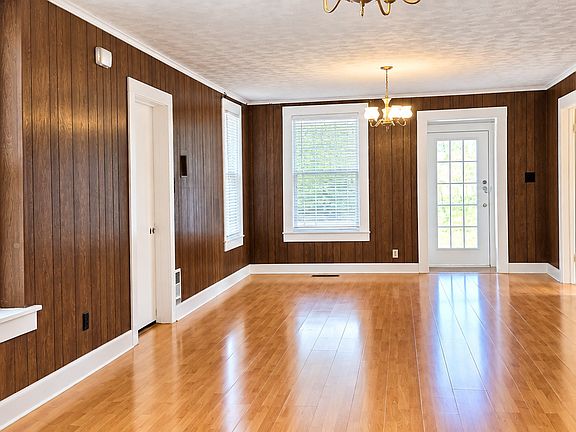 2nd image of 719 N 34th St
