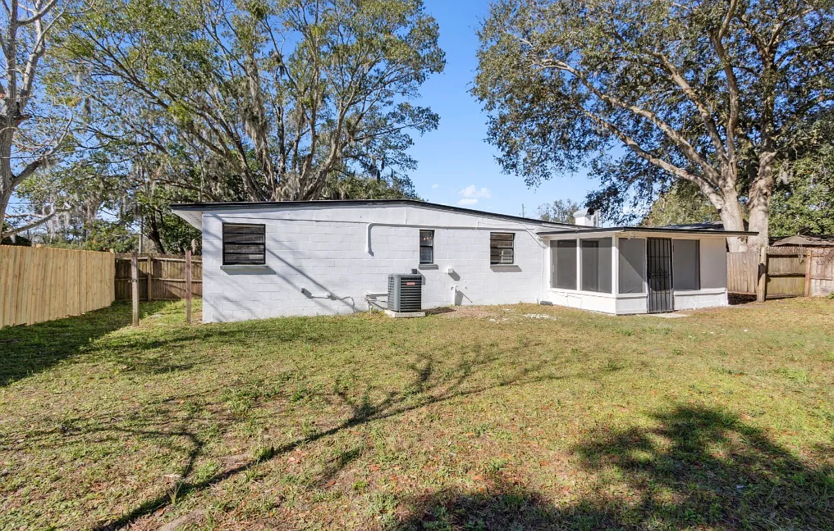 1731 Cortez Road - 1 — Photo 2
