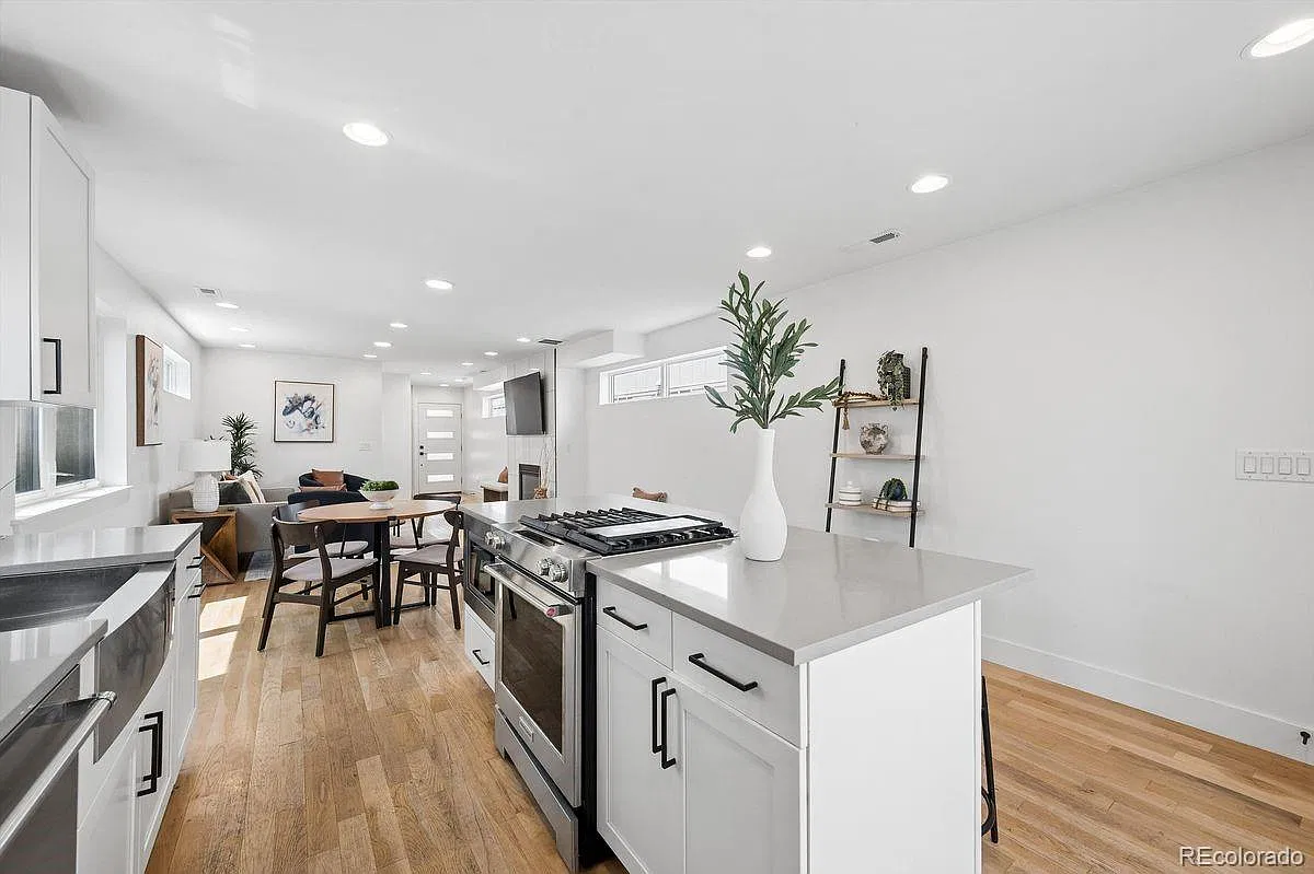 3 bed, 1771 sqft, $3,300 — Photo 1
