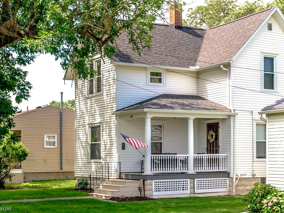 1st image of 920 Douglas St