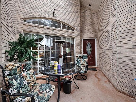 2nd image of 1931 River Bend Dr