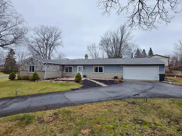 2287 Strader Dr, West Bloomfield, MI 48324