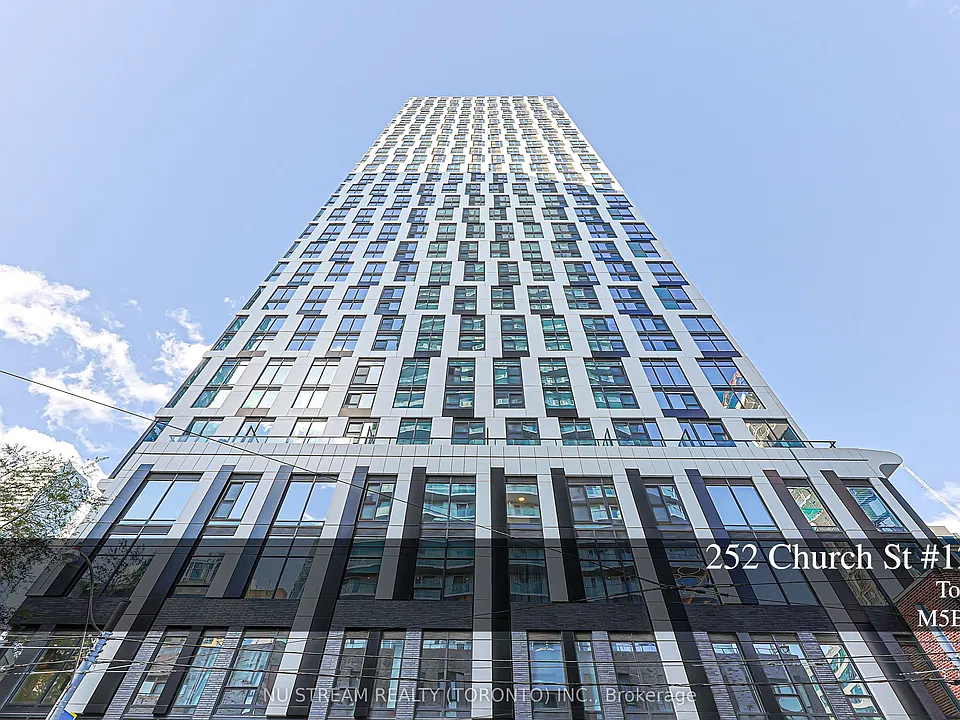 252 Church St #1208