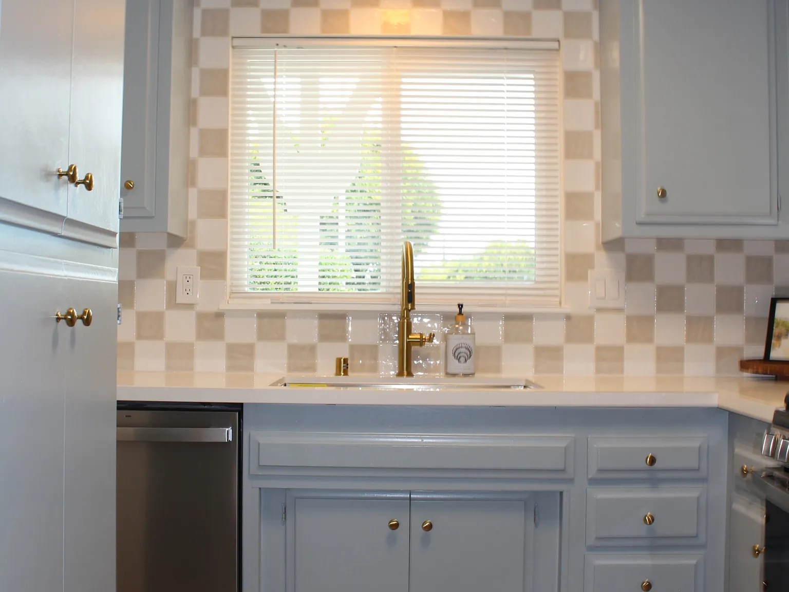 3 bed, 1144 sqft, $5,750 — Photo 3