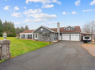 18 Old Wolfe Rd, Mount Olive Twp., NJ 07828