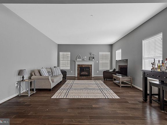 4th image of 7915 Sibley Way