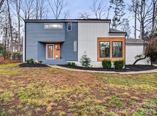3911 Windwood Cir, Charlotte, NC 28226