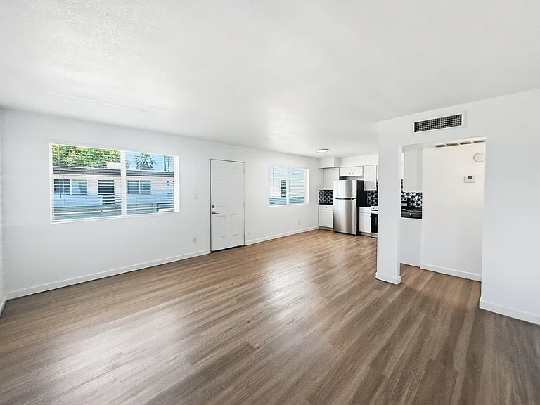 1808 N 31st St #7 — Photo 11