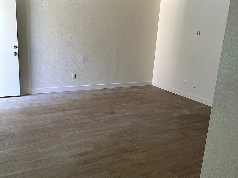 25 New York St #4 — Photo 12