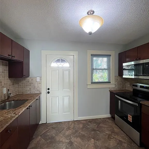 402 W Paris St — Photo 16