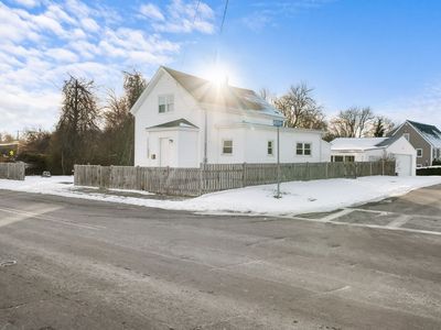 419 Laurel St, Fall River, MA, 02724
