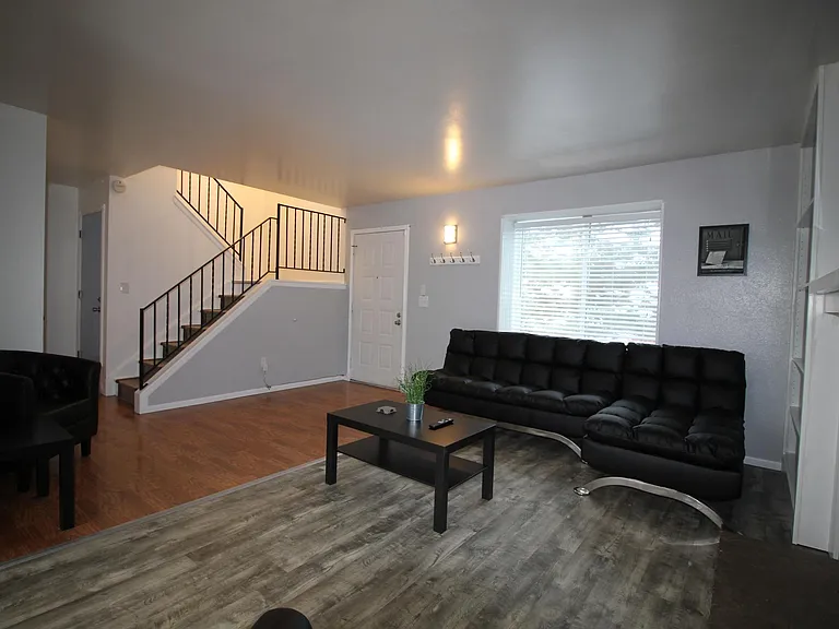 19231 E Nassau Dr — Photo 3
