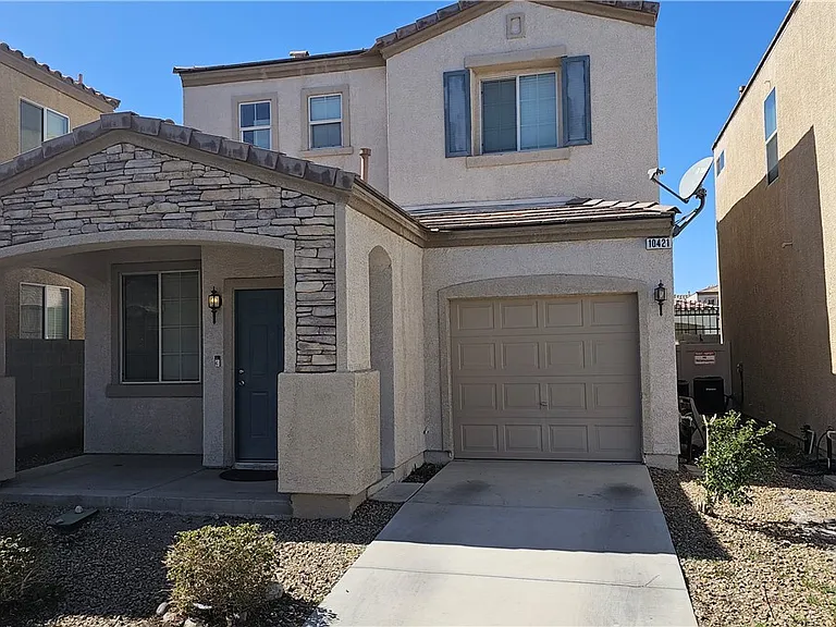 10421 Palm Village St — Photo 1
