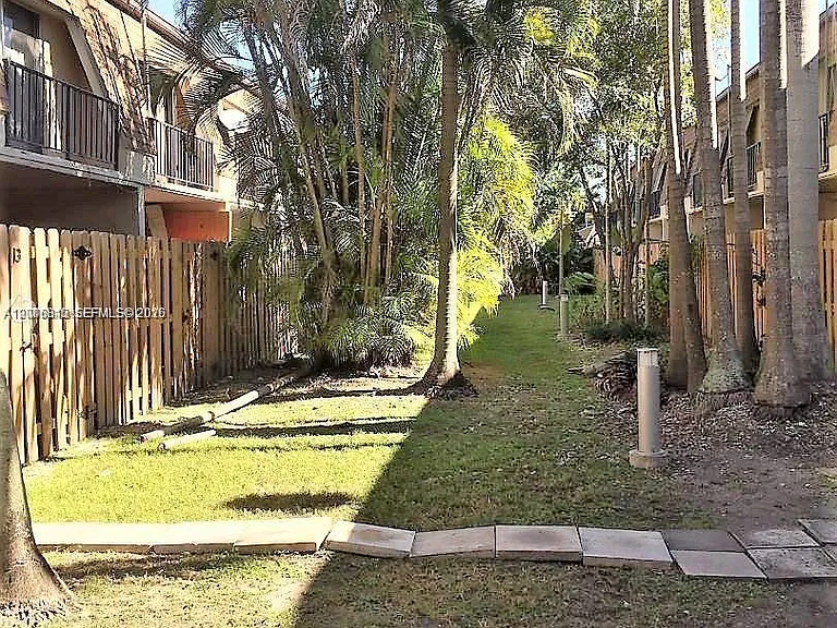 15385 S Dixie Hwy #22 — Photo 18