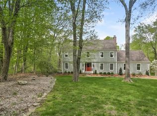 48 Ledgewood Rd, Redding, CT 06896
