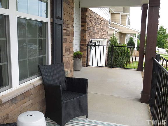 2nd image of 304 Holly Blossom Dr