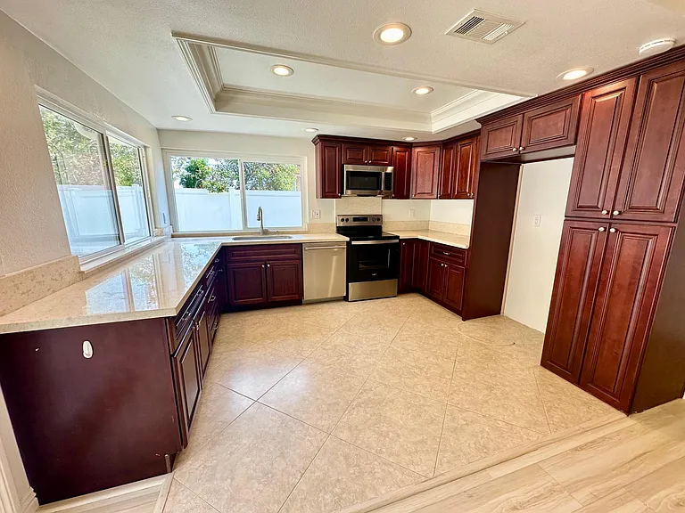 2818 Joaquin Dr — Photo 7