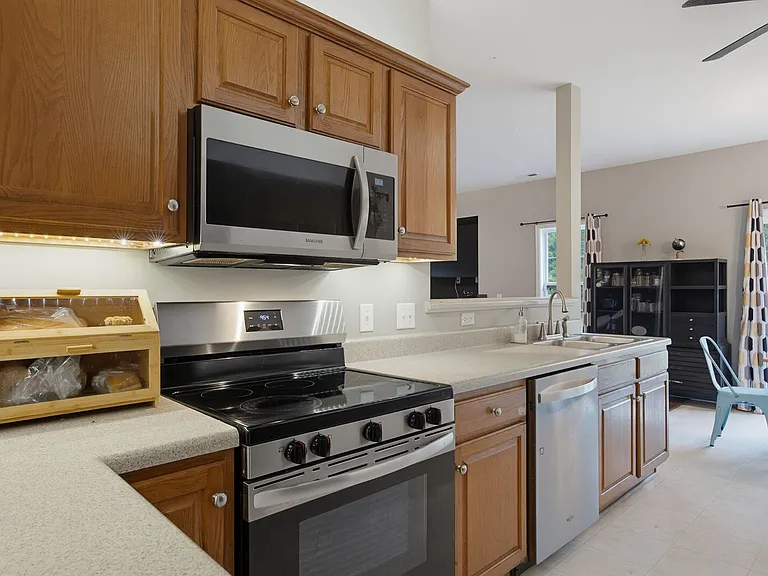 108 Willard Way — Photo 18