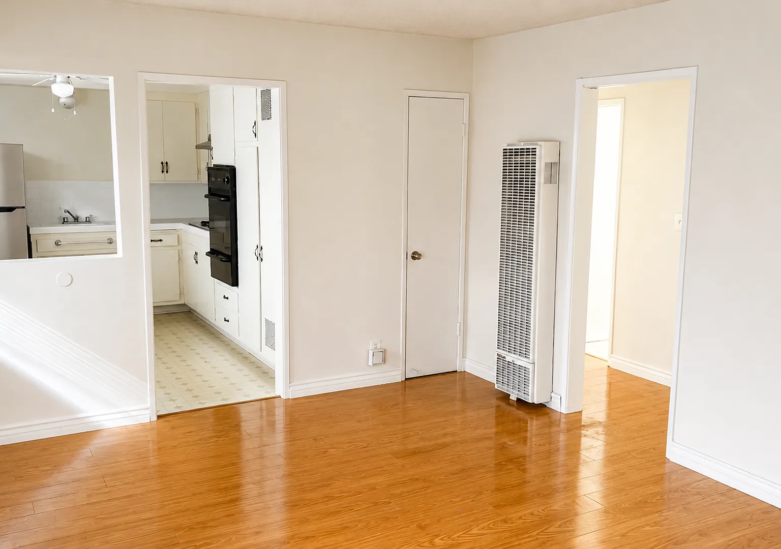 2266 Del Mar — Photo 2