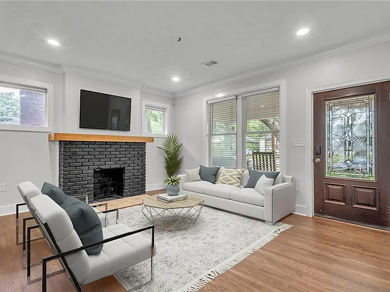 265 Haas Ave SE — Photo 2
