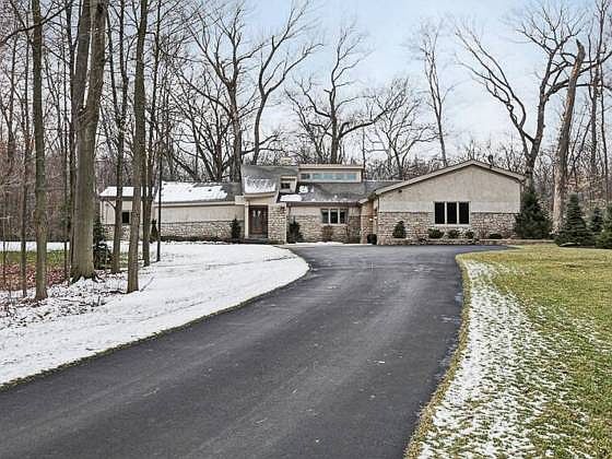 1st image of 1070 Brookhouse Ln