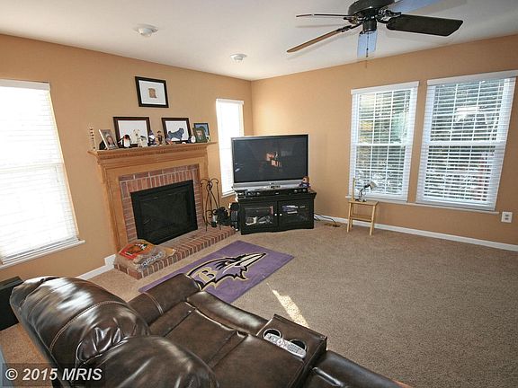 3rd image of 6062 Douglas Ave