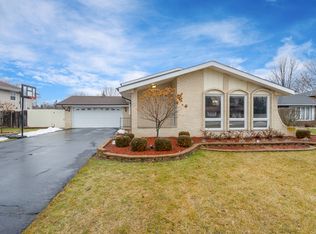 106 Ruggles Ct, Orland Park, IL 60467