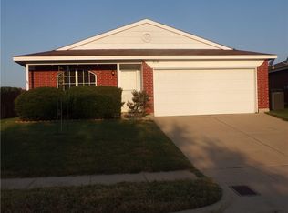 8136 Dripping Springs Dr, Fort Worth, TX 76134